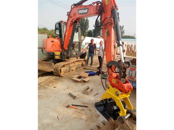 Hydraulic Compactor